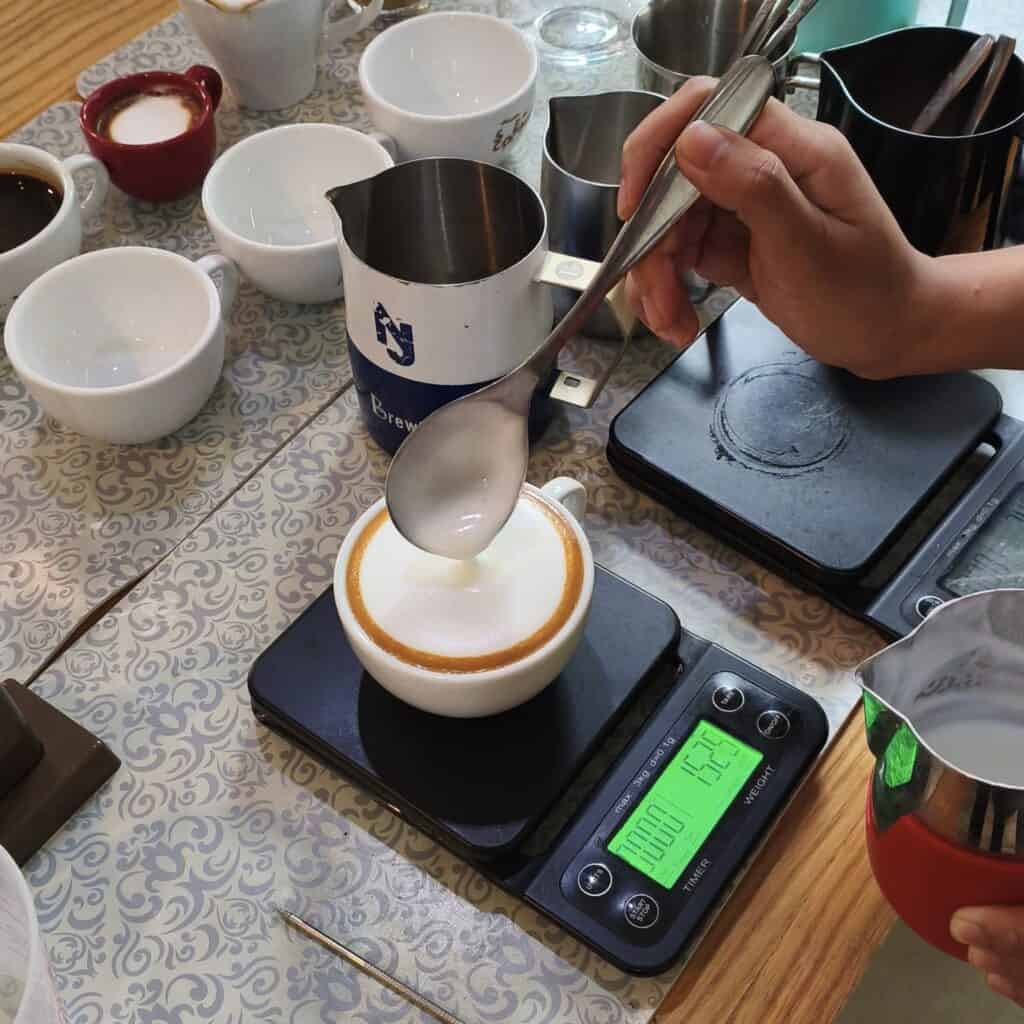 เรียนลาเต้อาร์ตแบบผ่อนคลาย